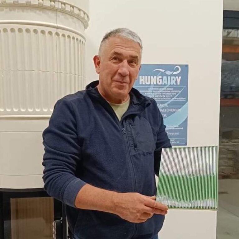 Miért a mázas fele van kint? Beszélgetés csempegyártó kollégámmal, Sápy Lászlóval